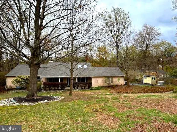 180 Foxcatcher Ln, Media, PA 19063