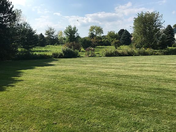 Back yard to greenspace