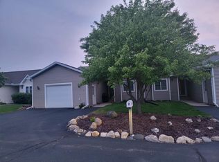 1277 E Bluff Rd UNIT 2, Whitewater, WI 53190