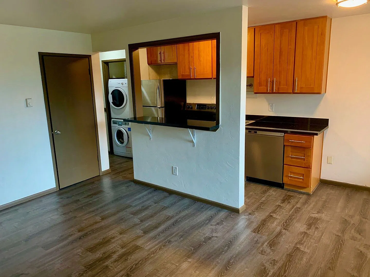 Westward Apartments — Photo 2