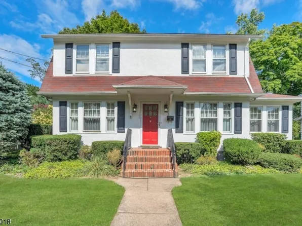 169 Spencer Pl, Ridgewood Village, NJ 07450