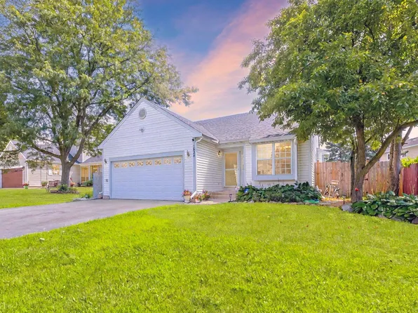 1824 Isle Royal Ln, Hanover Park, IL 60133