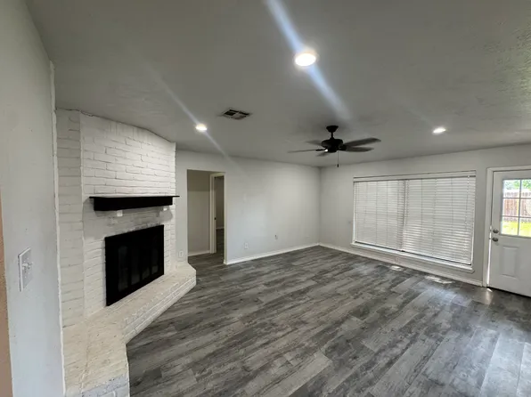 3227 Fern Rock Dr, La Porte, TX 77571