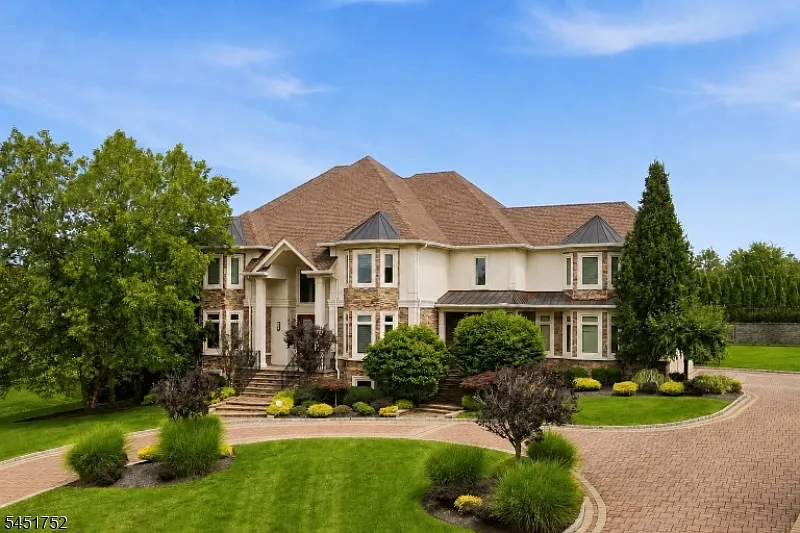 14 Michele Ln