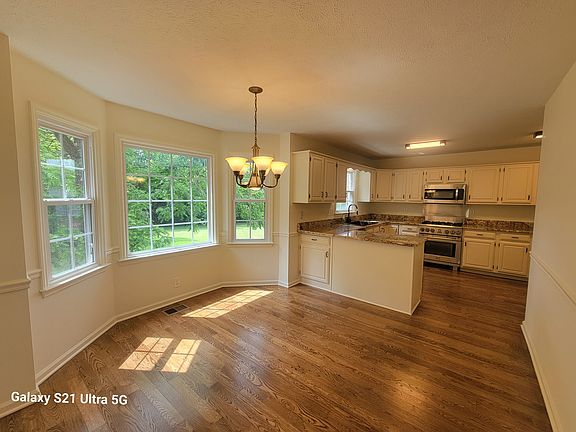 2nd image of 1201 Rosewood Trl