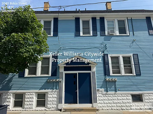 Renovated 1 bedroom/1 bath available in Lakewood! Photo 1