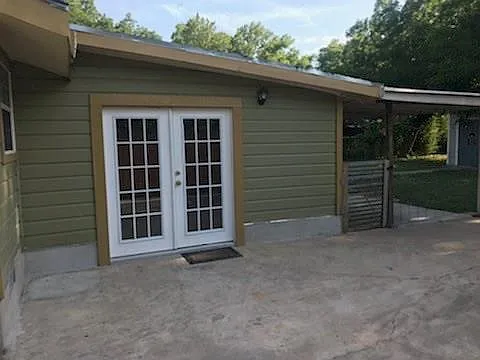 1604 Wilson St — Photo 12