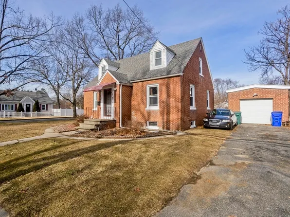 4 Silas St, Springfield, MA 01109