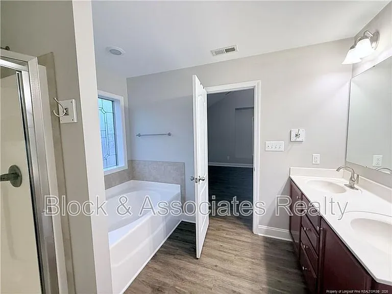 471 Century Dr — Photo 18