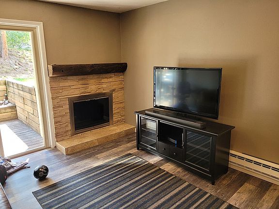 2nd image of 998 W Beaver Creek Blvd #106