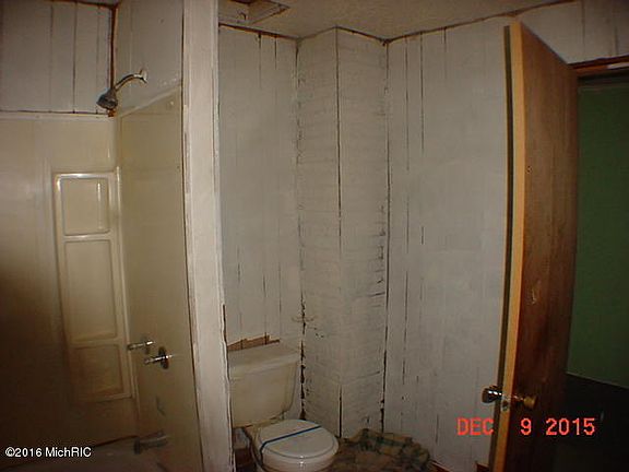 4th image of 15452 Mercury Dr