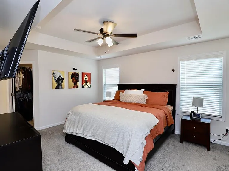 1049 Crescent Moon Loop — Photo 27