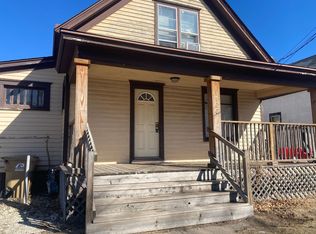 1122 68th St, Kenosha, WI 53143