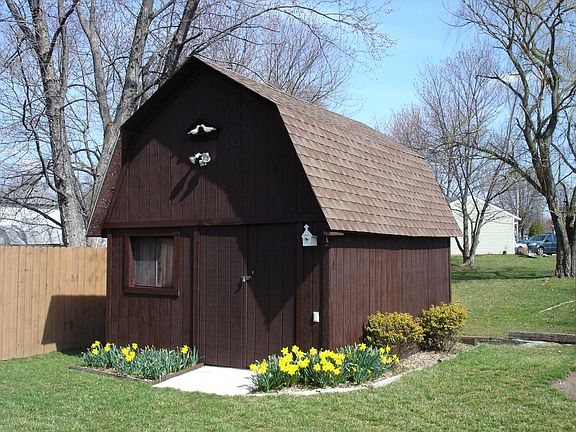 12X16 Barn with loft