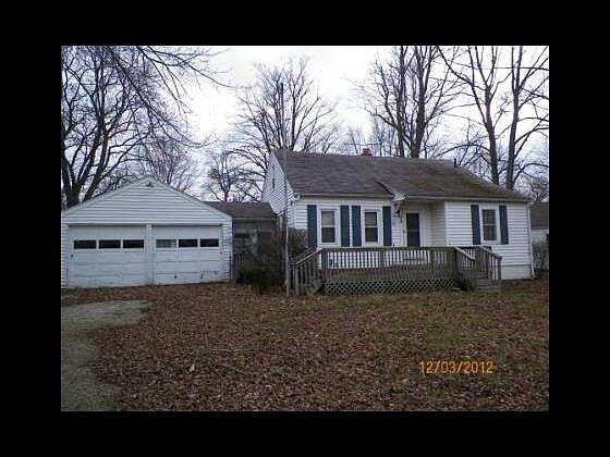 1st image of 616 E Elm St