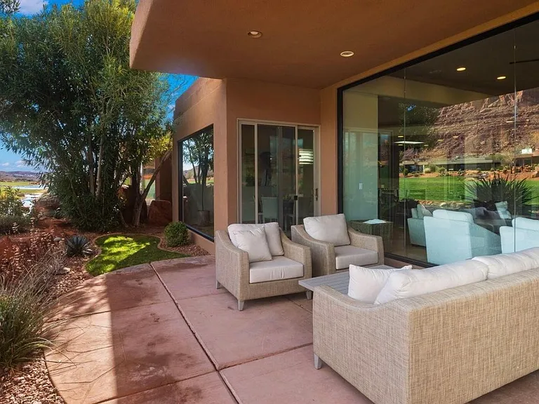 2410 W Entrada Trl #19 — Photo 7