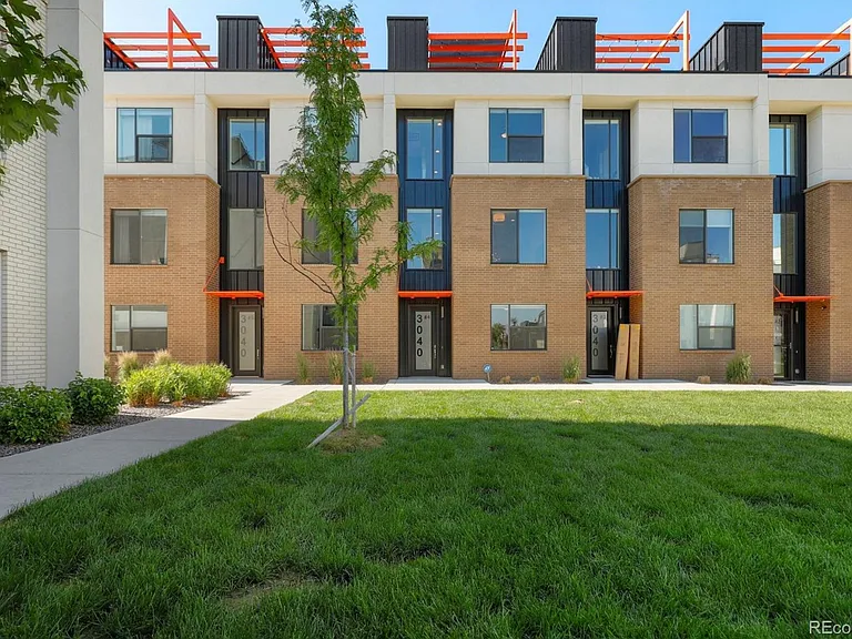 3040 Wilson Ct #4 — Photo 1