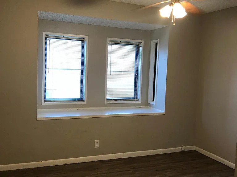 212 Versailles St — Photo 13