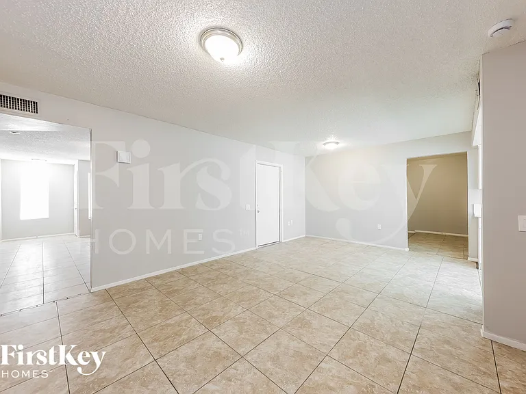 3816 W Northern Ave — Photo 6