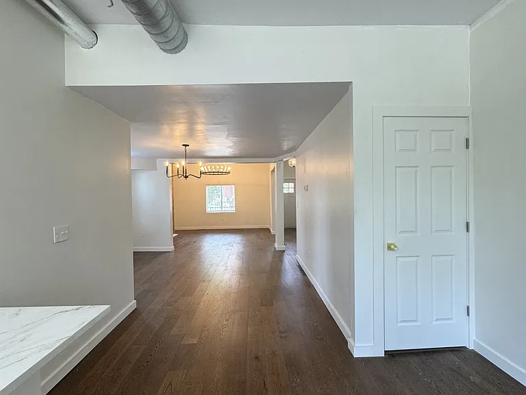 510 Winfield St — Photo 10