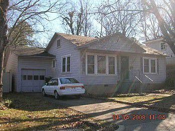 1st image of 107 Sonnet St