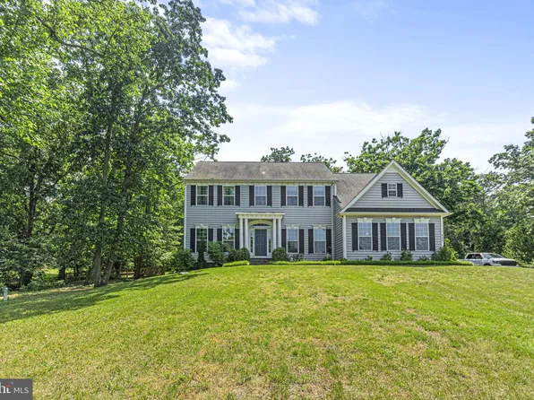 942 Lake Dr, Arnold, MD 21012