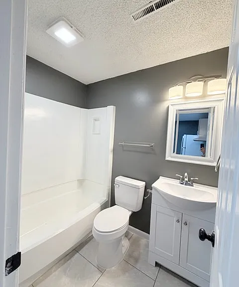 1014 Sylvan St #12 — Photo 6