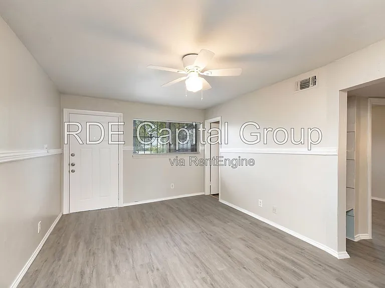 2408 Meyers St #104 — Photo 6