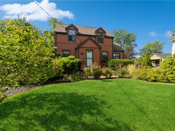 3936 Urbandale Ave, Des Moines, IA 50310