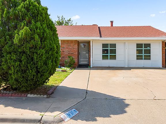 3rd image of 1836 Cord St