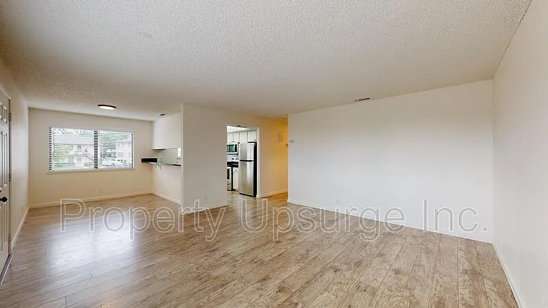 Building Photo - 1289 Bundy Ct #3