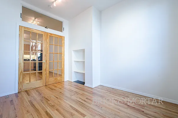 Rented by Brick&Mortar | media 10