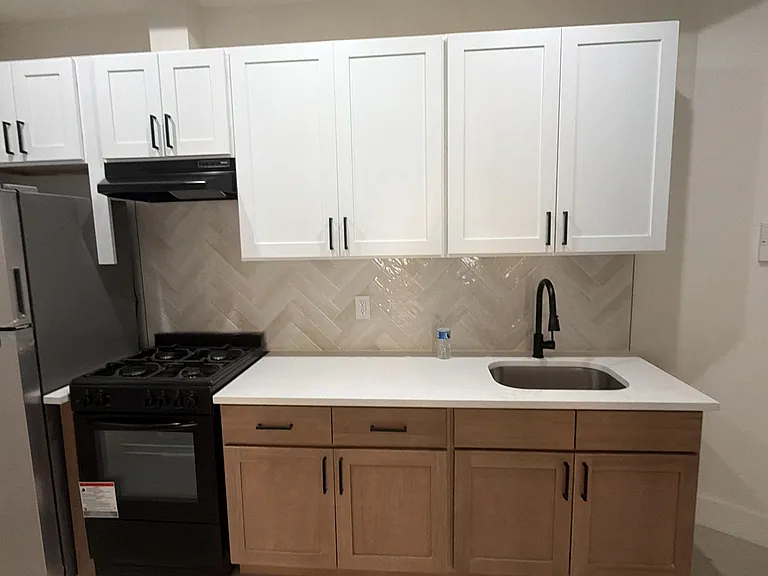 10 School St #G1 — Photo 2