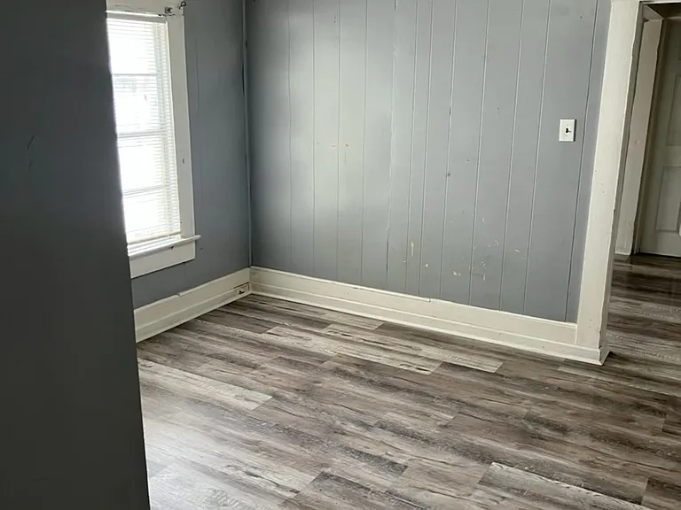 2322 24th Ave — Photo 3