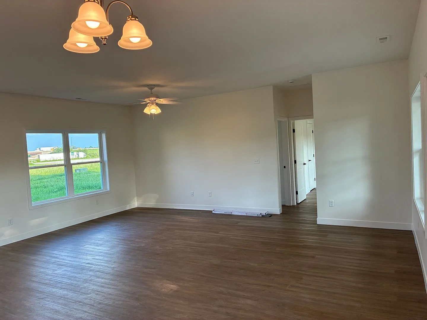 Available now! Brand New 3-Bedroom, 2-Bath House - McLean IL — Photo 3