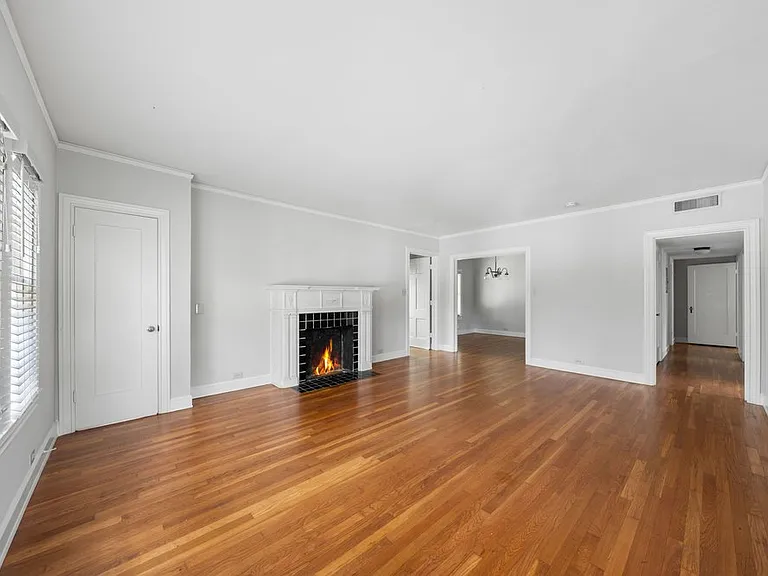 109 W Norwood Ct #1 — Photo 5