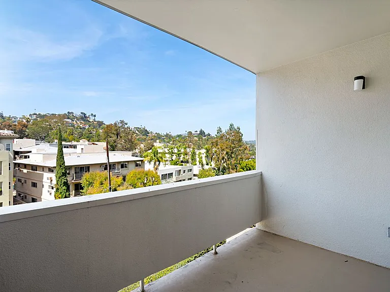 7250 Franklin Ave #507 — Photo 15
