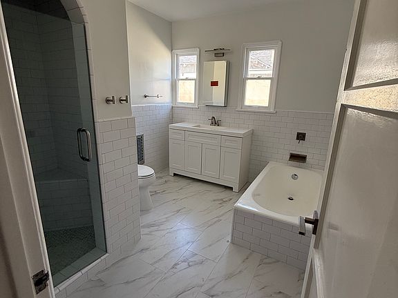 4th image of 1844 S Wooster St