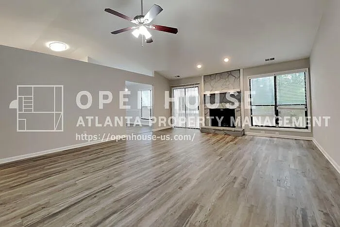 3 bed, 2.0 bath, 1668 sqft, $2,045 — Photo 3