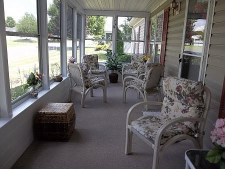 2nd image of 506 Acorn Ct W