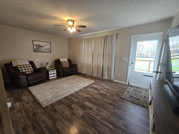 4th image of 77 Pleasant Ridge Rd