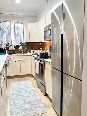 Rented by Barran Adam Aydin, LREB | media 59