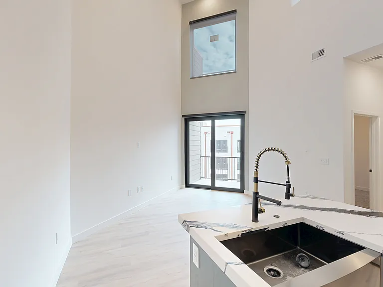 3923 Wyandotte St #3 — Photo 4