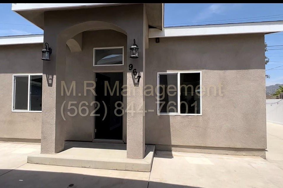 1st image of 967 W Hollyvale St