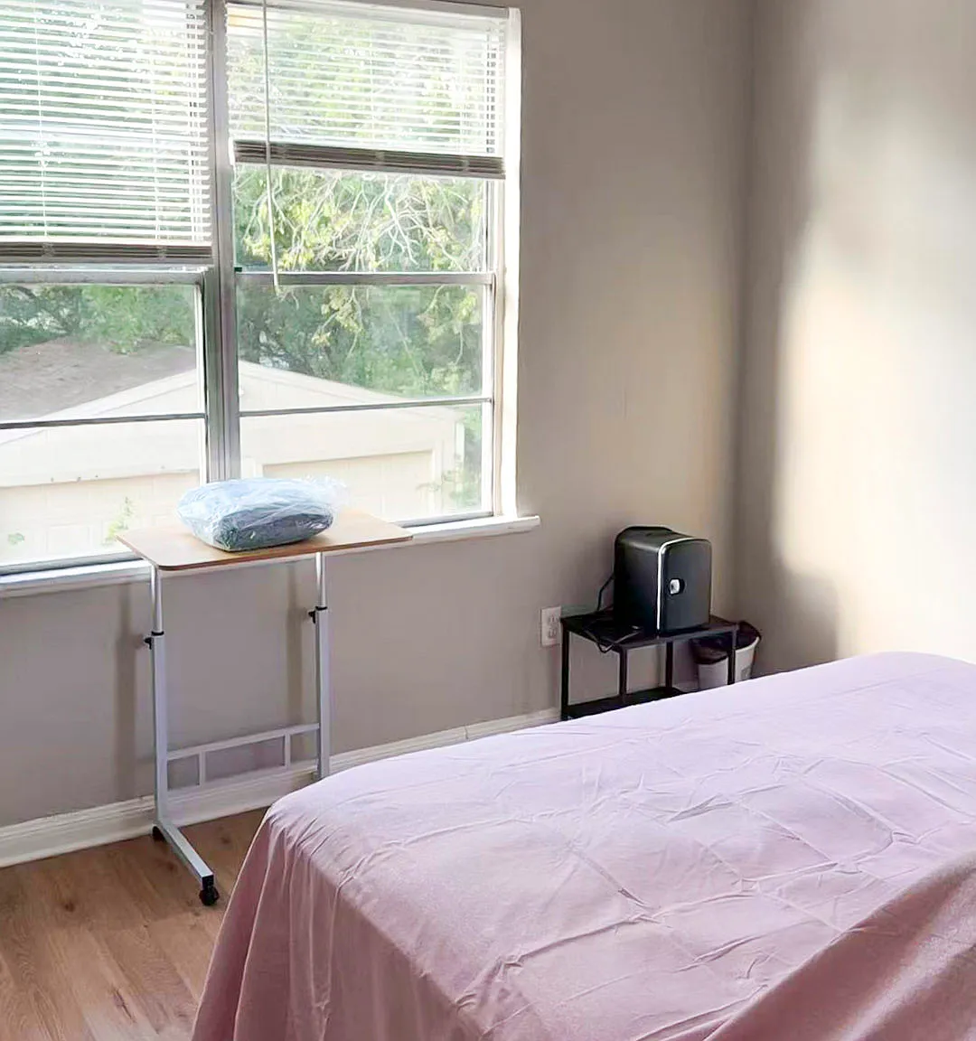 2 bed, 2.0 bath, 2200 sqft, $819 — Photo 3