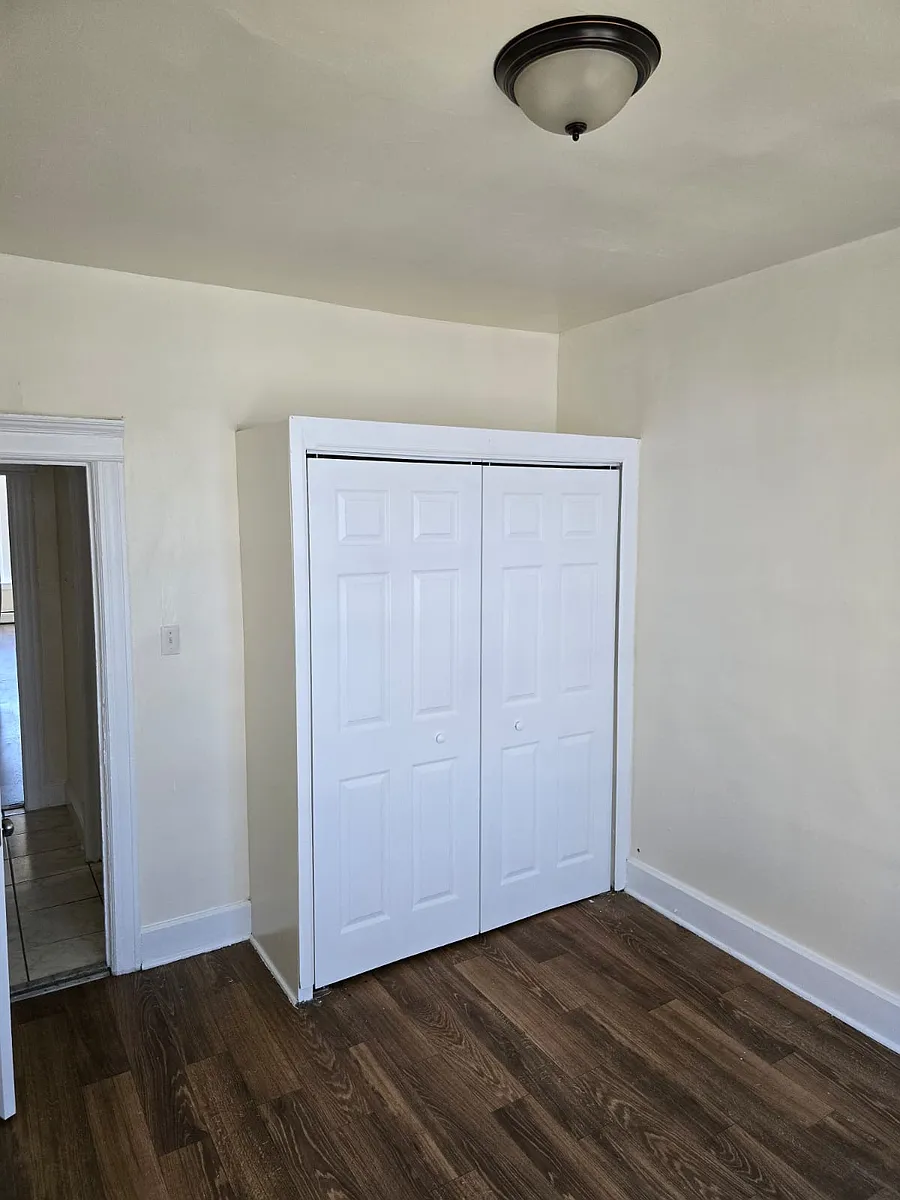 Building Photo - 134 Winfield Ave #6