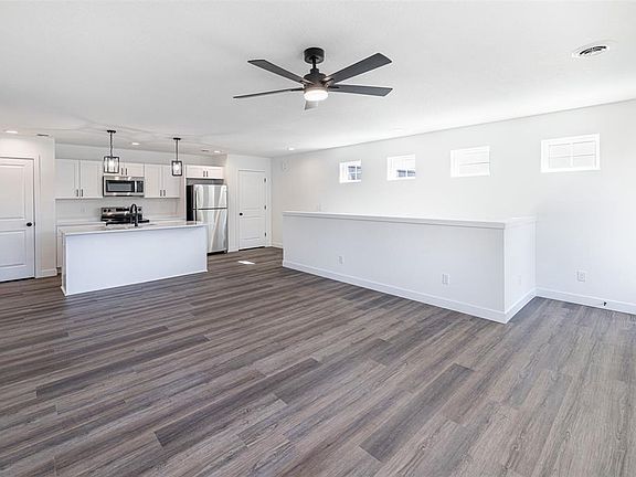 3rd image of 336 Sandmar Drive