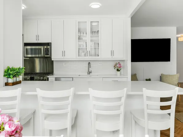 171 East 84th Street image 5 of 19