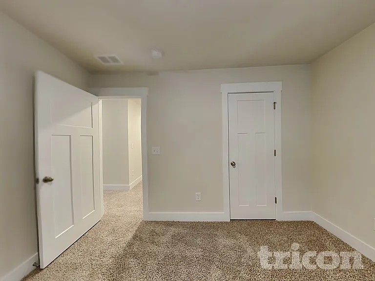 300 Allenby Ln — Photo 13