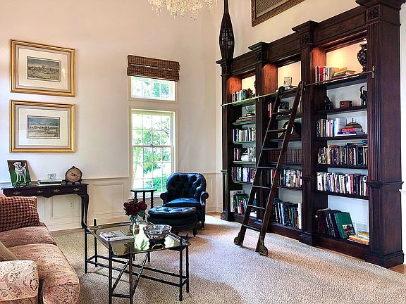 LR/Library-12 Foot Bookcase
